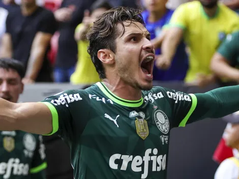 "Caminhão de dinheiro": Raphael Veiga, do Palmeiras, ganha força para deixar a Europa 'de lado' e assinar com outro grande projeto ainda neste mercado da bola