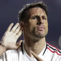 Futebol brasileiro: presidente de grande clube viaja a São Paulo para negociar a contratação de Calleri