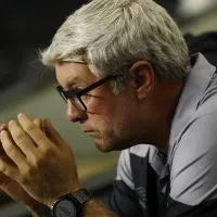Caiu! Santos decide demitir Odair Hellmann, abre conversas com novo treinador, e torcida vai à loucura: \'Não é possível isso, vamos cair\'
