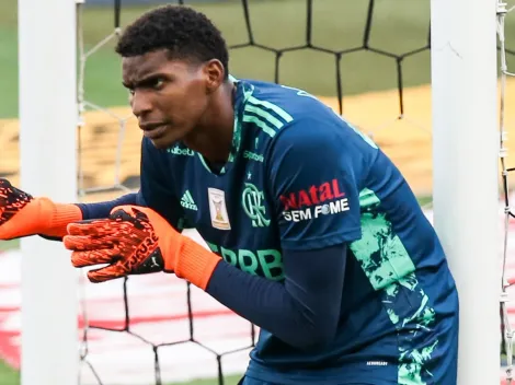Mercado da bola: Técnico pede, e grande clube da Serie A encaminha a contratação do goleiro Hugo Souza, do Flamengo