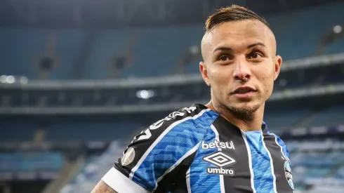 Foto: Pedro H. Tesch/AGIF – Everton do Flamengo foi revelado pelo Grêmio