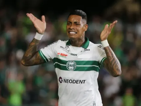 Em alta no futebol brasileiro, Alef Manga, do Coritiba, é pedido em um dos maiores clubes da Série A