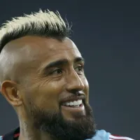 Mercado da bola: Vidal pega todos de surpresa e fecha com grande rival do Flamengo no futebol brasileiro