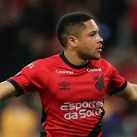 Presidente do Barcelona revela quando Vitor Roque se juntará ao Barcelona