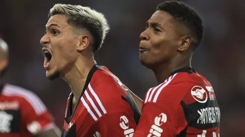 RIO DE JANEIRO, BRAZIL – MARCH 19: Pedro of Flamengo celebrates with Matheus França (R) after scoring the second goal of his team during a Campeonato Carioca 2023 second-leg semifinal match between Vasco Da Gama and Flamengo at Maracana Stadium on March 19, 2023 in Rio de Janeiro, Brazil. (Photo by Buda Mendes/Getty Images)