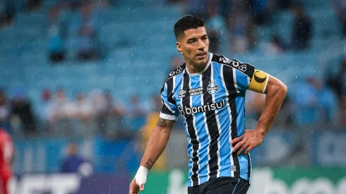 Luis Suárez se enfurece com diretoria e pode pagar valor astronômico para deixar o Grêmio e assinar com novo clube