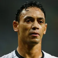 Gigante do futebol brasileiro surpreende e pode acertar com o atacante Ricardo Oliveira, ex-Santos e Atlético Mineiro