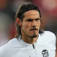 Gigante do futebol brasileiro tenta a contratação de Cavani, que prepara saída do Valencia