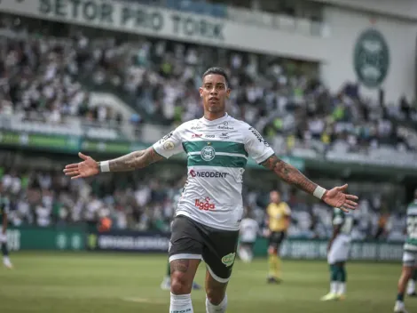 Já tem data para voltar: Alef Manga pode vestir as cores de grande clube do futebol brasileiro em 2024; atacante foi emprestado ao Chipre