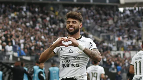 (Photo by Ricardo Moreira/Getty Images)