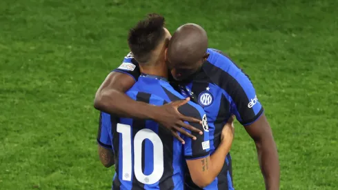 ISTANBUL, TURKEY - JUNE 10: Romelu Lukaku of FC Internazionale hugs teammate Lautaro Martinez after the UEFA Champions League 2022/23 final match between FC Internazionale and Manchester City FC at Atatuerk Olympic Stadium on June 10, 2023 in Istanbul, Turkey. (Photo by Alex Grimm/Getty Images)