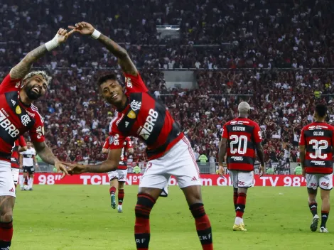 Mansão, carro de luxo e salário astronômico: titular do Flamengo recebe oferta e possível destino surpreende