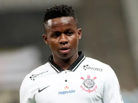 Gigante do futebol brasileiro volta atrás e pode acertar com Cazares para 2024