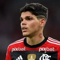 Vai sair? Agente confirma e futuro de Ayrton Lucas é definido