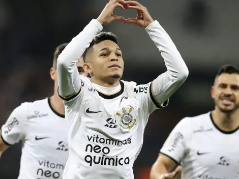 Adson não sai sozinho! Corinthians surpreende e decide liberar outro titular