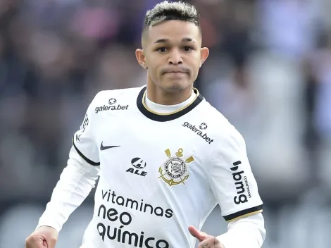 Negócio fechado! Corinthians acerta venda de Adson para o futebol europeu; valores enfurecem a Fiel na web