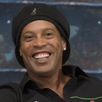 Ronaldinho revela sonho de jogar por gigante do futebol brasileiro: \'Todo jogador se imagina\'