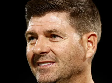 Henderson não é o único! Gerrard pediu e Al Ittifaq faz proposta por ex jogador do Liverpool