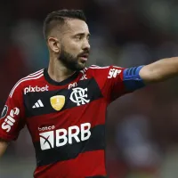 Salário abaixo dos R$ 800 mil mensais: Éverton Ribeiro se prepara para assinar contrato