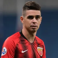 Oscar prepara rescisão na China e vai se apresentar a gigante do futebol brasileiro
