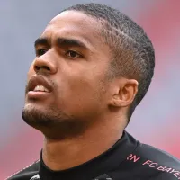 Douglas Costa aceita reduzir o salário para fechar com gigante do futebol brasileiro