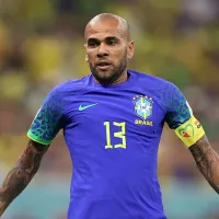 Craque da seleção brasileira surpreende e revela que Daniel Alves é seu ídolo: \'Referência\'