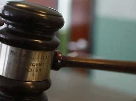 De agora (25/10): Gigante brasileiro corre o risco de sofrer Transfer ban após dívida por jogador