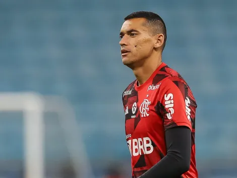 Grêmio e mais um clube tem interesse no goleiro Santos, do Flamengo