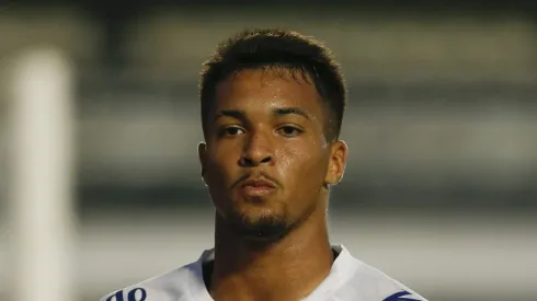 Marcos Leonardo em ação pelo Santos no Brasileirão. (Photo by Ricardo Moreira/Getty Images)