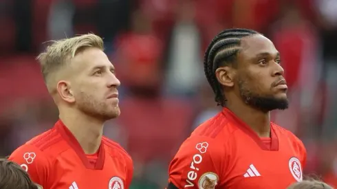 Pedro Henrique Luiz Adriano perfilados no Internacional. Foto: Flickr Oficial SC Internacional/Ricardo Duarte