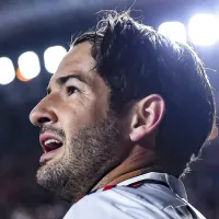 Pato surpreende e \'indica\' possível acerto com novo clube nas redes sociais