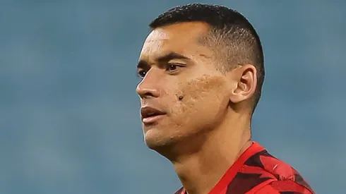 Santos está de saída do Flamengo. (Photo by Pedro H. Tesch/Getty Images)