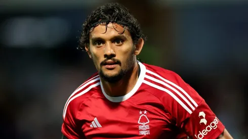 Gigante brasileiro abre negociações pela contratação de Gustavo Scarpa (Foto: David Rogers/Getty Images)