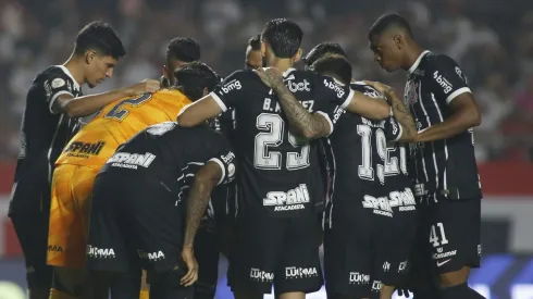 Mano Menezes decide primeiro medalhão que deixará o Corinthians (Photo by Miguel Schincariol/Getty Images)
