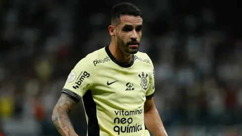 3 clubes do Brasileirão disputam a contratação do meia Renato Augusto (Photo by Ricardo Moreira/Getty Images)