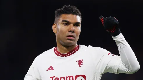 Manchester United já tem preço definido para vender Casemiro; Clube de Cristiano Ronaldo é um dos interessados (Photo by Lewis Storey/Getty Images)