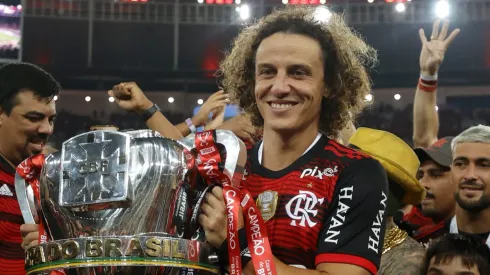 David Luiz pode ir para gigante paulista. (Photo by Buda Mendes/Getty Images)