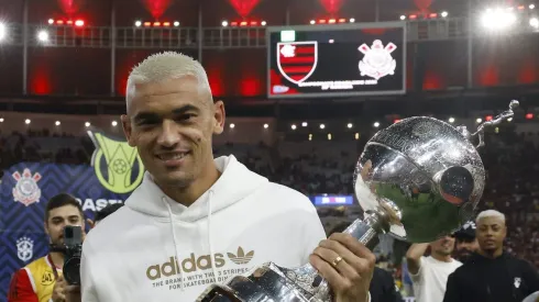 Santos está de saída do Flamengo. (Photo by Wagner Meier/Getty Images)