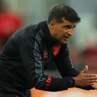 Wesley Carvalho perde a paciência com críticas e manda recado direto para jogadores do Athletico