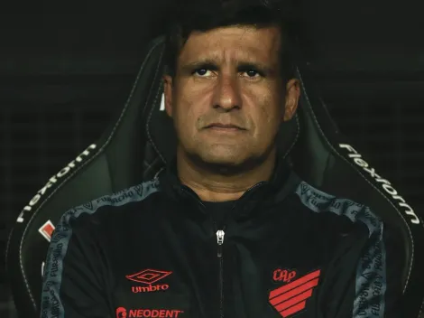 Athletico Paranaense define substituto de Wesley Carvalho