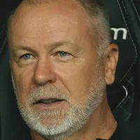 Corinthians se prepara para renovar com medalhão do elenco de Mano Menezes