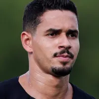 \'Alô, presidente, faz a boa!\'; Torcida do Corinthians pede contratação de jogador para atuar ao lado de Veríssimo