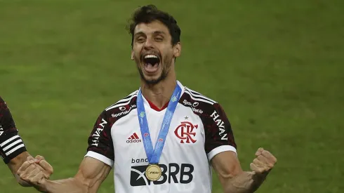 Rodrigo Caio é alvo de dois gigantes. (Photo by Wagner Meier/Getty Images)