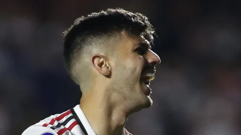 Vai investir pesado, R$125 Milhões: Clube do 'Big-Six' prepara forte investimento por Lucas Beraldo, do São Paulo (Photo by Miguel Schincariol/Getty Images)