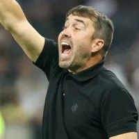 \'Acostumem-se, isso é muito importante\'; Coudet não tem dúvidas em discurso e dispara recado para jogadores do Inter