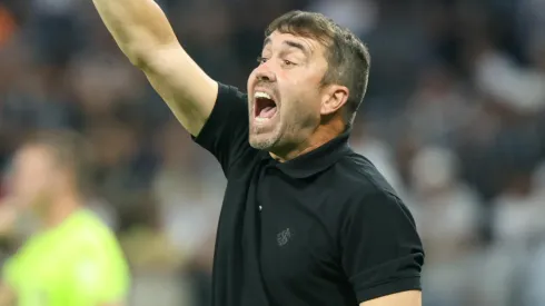 Eduardo Coudet: técnico mandou recado aos jogadores do Inter (Foto: Ricardo Duarte/Internacional/Divulgação)