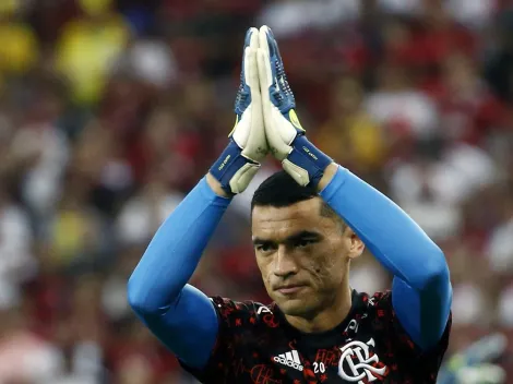 Vale a pena? Flamengo e Grêmio podem trocar grandes jogadores em 2024 e o goleiro Santos está envolvido