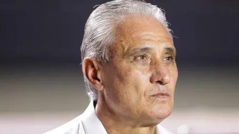 Tite espera por reforços. (Photo by Alexandre Schneider/Getty Images)