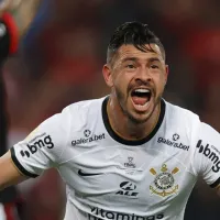 Giuliano pega todos de surpresa e após deixar o Corinthians, se oferece para atuar em tricampeão da Libertadores