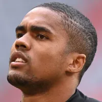 Acordo sem custos: Douglas Costa, ex-Grêmio, é oferecido e pode pintar como grande reforço de clube carioca